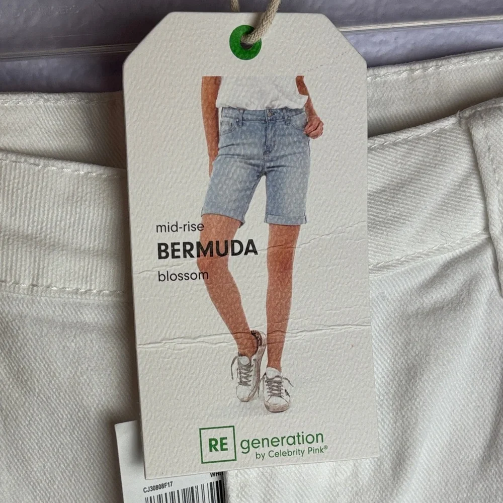 NWOT Celebrity Pink Cuffed White Bermuda Blossom Shorts RE Generation Mid Rise